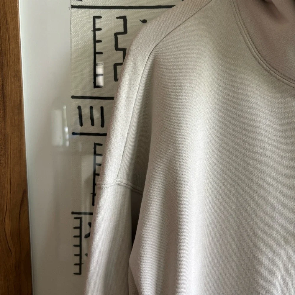 Aritzia l TNA‎ AiryAF Fleece Hoodie